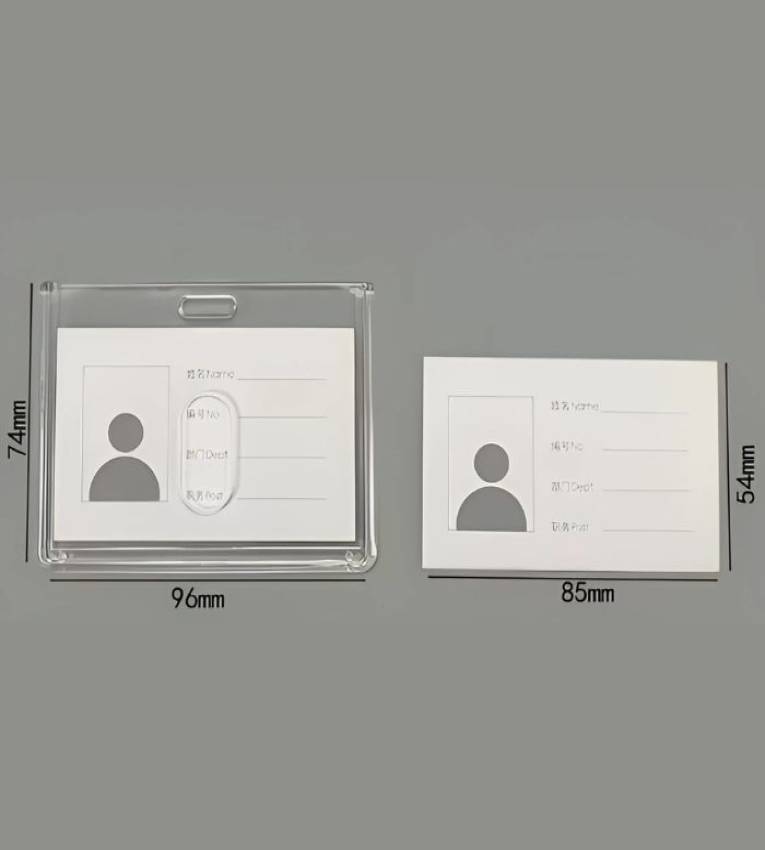 85x54 mm Porte-badge transparent en  plastique plexiglass , idéal pour protéger vos cartes professionnelles et d'identification.